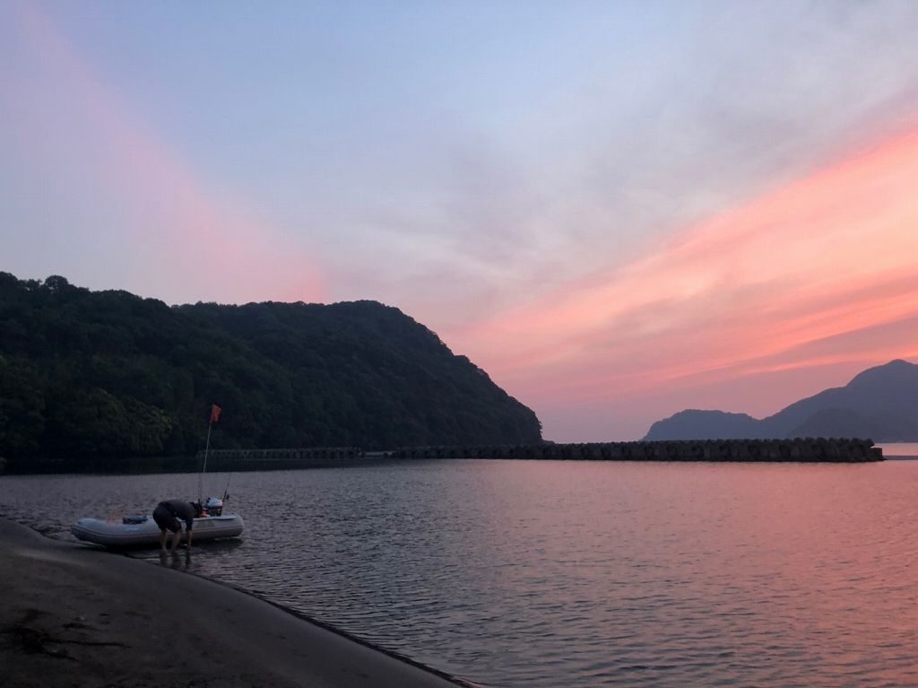 海がすぐそば 海水浴と釣りを同時に楽しめる ヒロセオートキャンプ場 わくわくもんだ